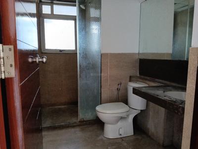 Marvel Bounty Bathroom Two 4