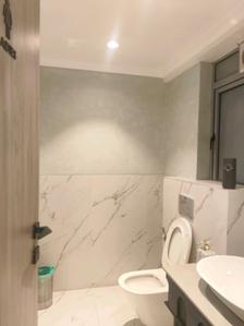 Common Bathroom Image of 2185 Sq.ft 4 BHK Apartment / Flat for sale in Runwal Gardens Phase 8 Bldg No 43 And 45, Dombivli East Thane for Rs. 25400000