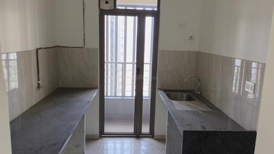 Kitchen Image of 570 Sq.ft 2 BHK Apartment / Flat for sale in Kalpataru Paramount B, Thane West Thane for Rs. 11600000