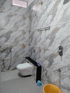Bathroom Image of 200 Sq.ft 1 RK Builder Floor for rent in County Walk Township Indore for Rs. 6000