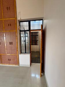 Bedroom Image of 2100 Sq.ft 2 BHK Builder Floor for rent in Jhusi Allahabad for Rs. 10000