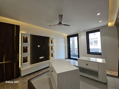 Hall Image of 2800 Sq.ft 4 BHK Builder Floor for sale in Mansarover Garden New Delhi for Rs. 50000000