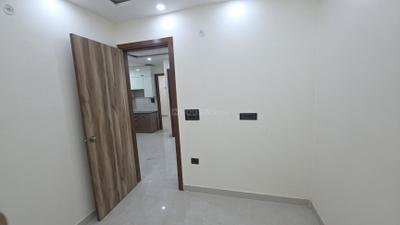 Bedroom Image of 675 Sq.ft 3 BHK Builder Floor for sale in Laxmi Nagar New Delhi for Rs. 6800000