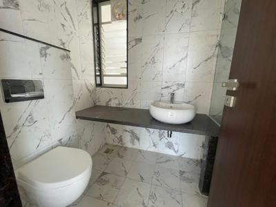 Bathroom Image of 1680 Sq.ft 3 BHK Apartment / Flat for sale in Kunal Aspiree, Balewadi Pune for Rs. 22500000