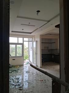 Main Entrance Image of 1400 Sq.ft 3 BHK Apartment / Flat for sale in Phase 2 Noida for Rs. 5800000