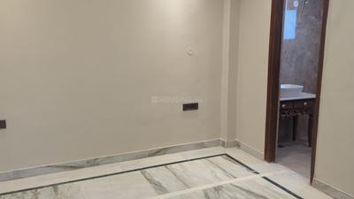Bedroom Image of 1350 Sq.ft 3 BHK Builder Floor for sale in Naraina New Delhi for Rs. 31000000