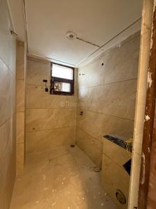 Bathroom Image of 2200 Sq.ft 4 BHK Apartment / Flat for sale in Royale Mansions, Dhakoli Zirakpur for Rs. 12600000