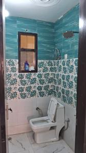 Bathroom Image of 500 Sq.ft 1 BHK Builder Floor for rent in Preet Vihar New Delhi for Rs. 14000
