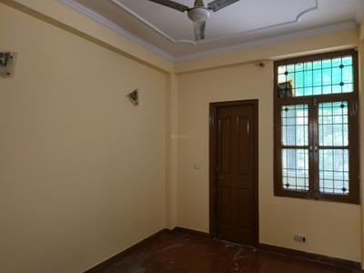 Bedroom Image of 850 Sq.ft 2 BHK Builder Floor for rent in Indirapuram Ghaziabad for Rs. 21500