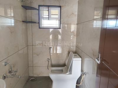 Bathroom Image of 550 Sq.ft 1 BHK Builder Floor for rent in Singasandra Bengaluru for Rs. 25000