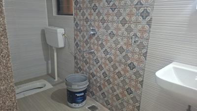 Bathroom Image of 550 Sq.ft 1 BHK Apartment / Flat for rent in Magarpatta City Pune for Rs. 24000