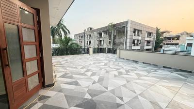 1 RK Independent Builder Floor