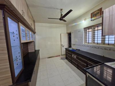 Kitchen Image of 1850 Sq.ft 4 BHK Villa for rent in Narayan Gardens, New Alkapuri Vadodara for Rs. 22000