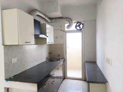 Kitchen Image of 900 Sq.ft 2 BHK Apartment / Flat for sale in Signature Global The Millennia I, Sector 37D Gurgaon for Rs. 6700000