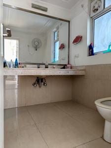 Bathroom Image of 3950 Sq.ft 4 BHK Apartment / Flat for sale in DLF Pinnacle, Sector 43 Gurgaon for Rs. 133000000