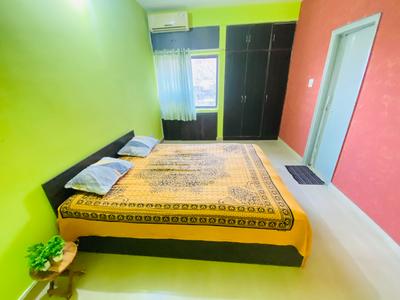 Bedroom Image of 1600 Sq.ft 3.5 BHK Apartment / Flat for rent in Harmu Ranchi for Rs. 50000