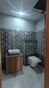 Bathroom Image of 1450 Sq.ft 3 BHK Apartment / Flat for sale in Model Economic Industrial Colony, Sector 18 Gurgaon for Rs. 13400000