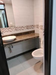 Bathroom Image of 2000 Sq.ft 4.5 BHK Apartment / Flat for sale in Dheeraj Realty Dheeraj Insignia, Santacruz East Mumbai for Rs. 58000000