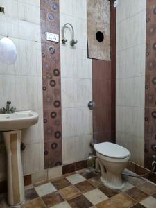 Bedroom One Image of 720 Sq.ft 2 BHK Builder Floor for rent in Janakpuri New Delhi for Rs. 20000