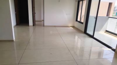 Living Room Image of 2150 Sq.ft 3 BHK Apartment / Flat for rent in Kameshwar Elite 140, Bodakdev Ahmedabad for Rs. 42500