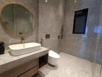 Bathroom Image of 3500 Sq.ft 4 BHK Apartment / Flat for sale in Raheja Atlantis 1, Juinagar Navi Mumbai for Rs. 71800000
