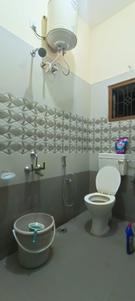 Bathroom Image of 1400 Sq.ft 2 BHK Apartment / Flat for rent in JP Nagar Bengaluru for Rs. 30002