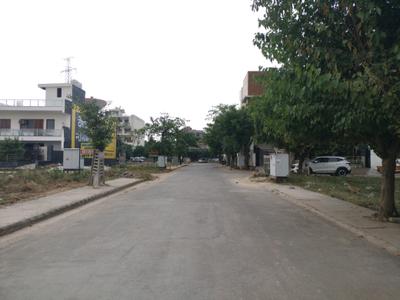 Image of 240 Sq.ft Residential Plot / Land for sale in Sector 76, Faridabad for Rs. 40000000