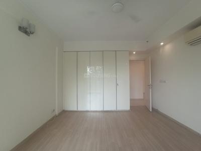 Bedroom Image of 2700 Sq.ft 4 BHK Apartment / Flat for sale in DLF Park Place, Sector 54 Gurgaon for Rs. 97500000
