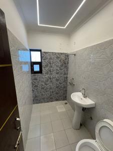 Bathroom Image of 1600 Sq.ft 2 BHK Independent House for rent in Sector 44 Chandigarh for Rs. 32000