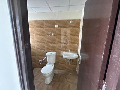 Bathroom Image of 1374 Sq.ft 3 BHK Apartment / Flat for sale in Amrapali Crystal Homes Phase 1, Sector 76 Noida for Rs. 17875000