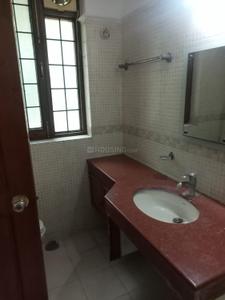 Bathroom Image of 2143 Sq.ft 1 BHK Independent House for rent in Sector 17 Gurgaon for Rs. 15000
