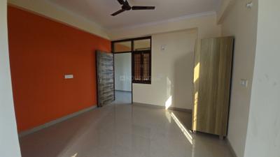Bedroom Image of 372 Sq.ft 1 RK Apartment / Flat for rent in Sector 72 Noida for Rs. 12599