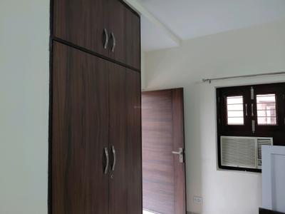 Bedroom Image of 1150 Sq.ft 2 BHK Apartment / Flat for rent in Sarita Vihar New Delhi for Rs. 45000