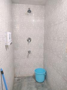 Common Bathroom Image of 907 Sq.ft 2 BHK Apartment / Flat for rent in Akshayanagar Bengaluru for Rs. 36000
