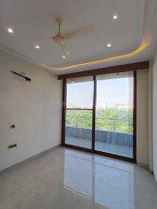 Bedroom Image of 3000 Sq.ft 4 BHK Builder Floor for rent in Sector 72 Noida for Rs. 70000