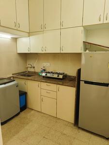 Kitchen Image of 700 Sq.ft 1 BHK Apartment / Flat for rent in Bandra West Mumbai for Rs. 75000
