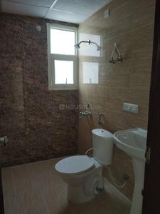 Bathroom Image of 1575 Sq.ft 3 BHK Apartment / Flat for sale in Gomti Nagar Extension Lucknow for Rs. 8500000