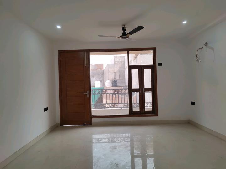 1800 Sqft 3 BHK Independent Floor for sale in Saket RWA Freedom