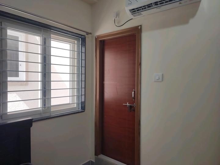 TR RENTALS Bedroom 1