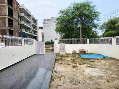 Passage Image of 1000 Sq.ft 1 RK Independent House for rent in HUDA Plot Sector 42, Sector 42 Gurgaon for Rs. 27000