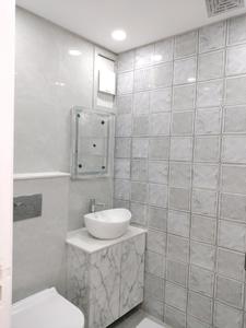 Common Bathroom Image of 1700 Sq.ft 3 BHK Apartment / Flat for sale in United Friends, Sector 6 Dwarka New Delhi for Rs. 28800000