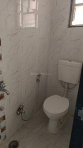 Bathroom Image of 800 Sq.ft 1 BHK Apartment / Flat for rent in Varma Fortune House, Kharadi Pune for Rs. 27000
