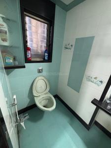 Bathroom Image of 750 Sq.ft 2 BHK Apartment / Flat for sale in Mulund West Mumbai for Rs. 17000000