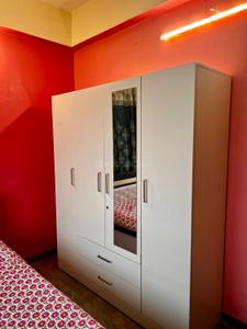 Bedroom Image of 1215 Sq.ft 2 BHK Apartment / Flat for rent in Siddharth Icon, Tragad Ahmedabad for Rs. 29000