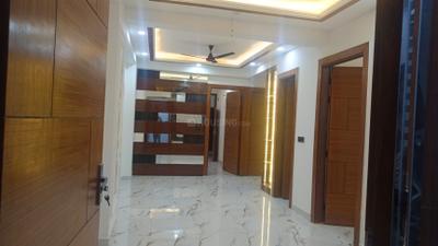 Living Room Image of 1450 Sq.ft 3 BHK Apartment / Flat for sale in Sector 73 Noida for Rs. 6200000