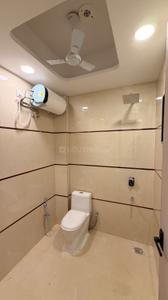 Bathroom Image of 1250 Sq.ft 2 BHK Builder Floor for rent in Sector 40 Gurgaon for Rs. 51000