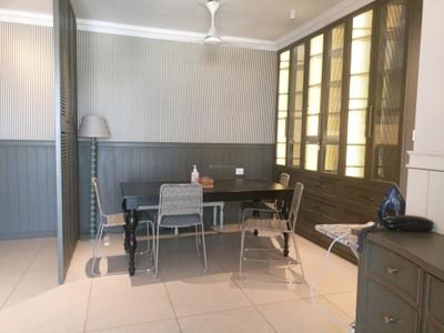 Living Room Image of 550 Sq.ft 1 BHK Apartment / Flat for sale in Matunga East Mumbai for Rs. 21000000