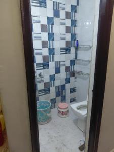 Bathroom Image of 1000 Sq.ft 3 BHK Builder Floor for rent in Matiala New Delhi for Rs. 24500