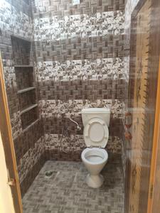 Bathroom Image of 400 Sq.ft 1 RK Apartment / Flat for rent in Chettipalayam Erode for Rs. 6500
