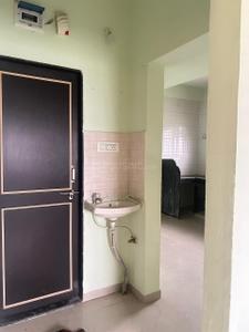 Bathroom Image of 625 Sq.ft 1 BHK Independent House for rent in Theur Pune for Rs. 8000